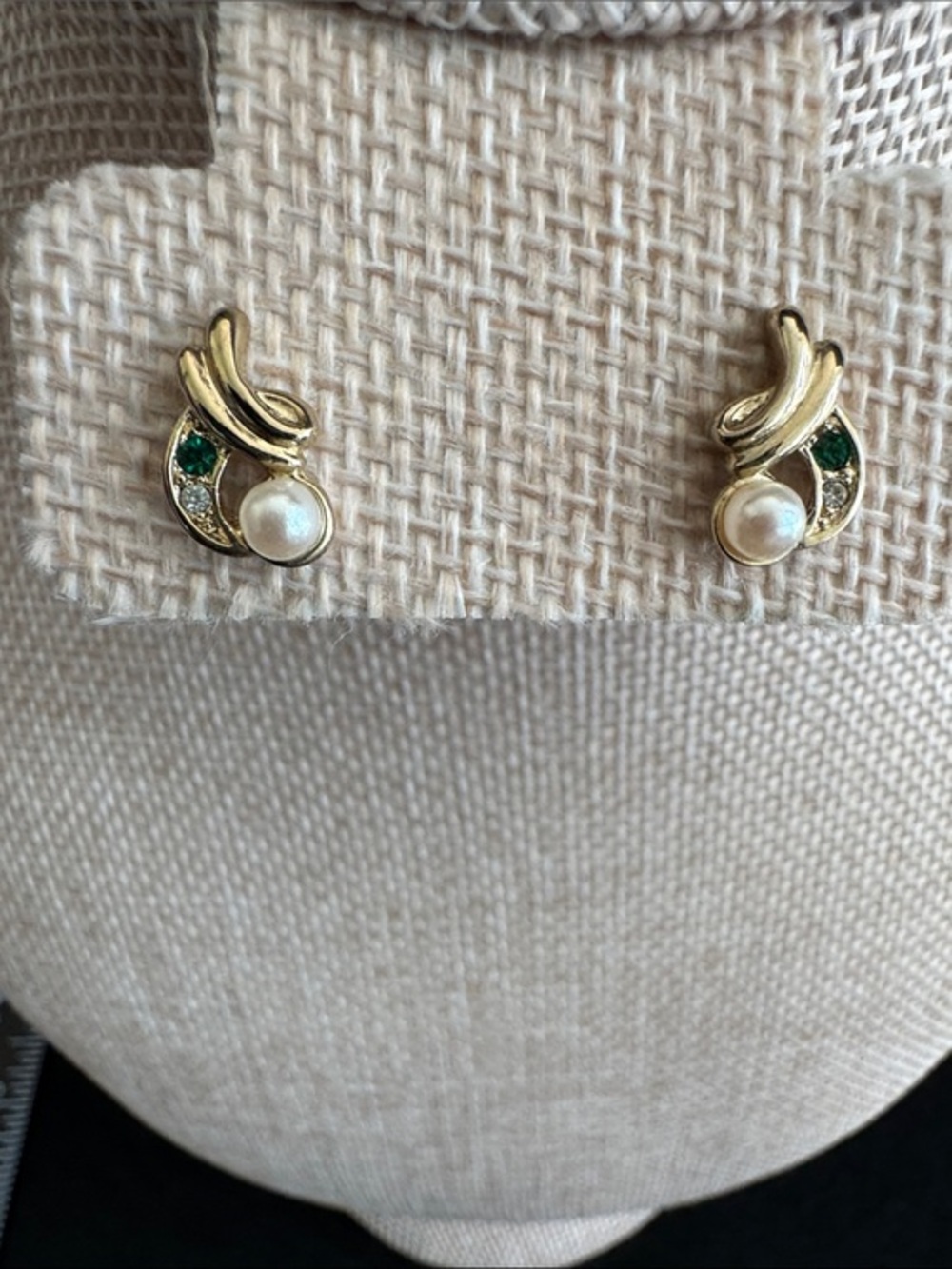 VTG Marvella Gold Tone Swirl Earrings Faux Pearl and Emerald Rhinestone Pierced